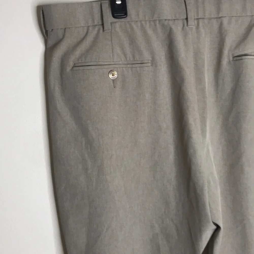 Callaway Golf Shorts Men's Opti-Dri Performance Lightweight Khaki Size 42